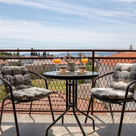 Apartman Ivo Kaštela Exterior foto