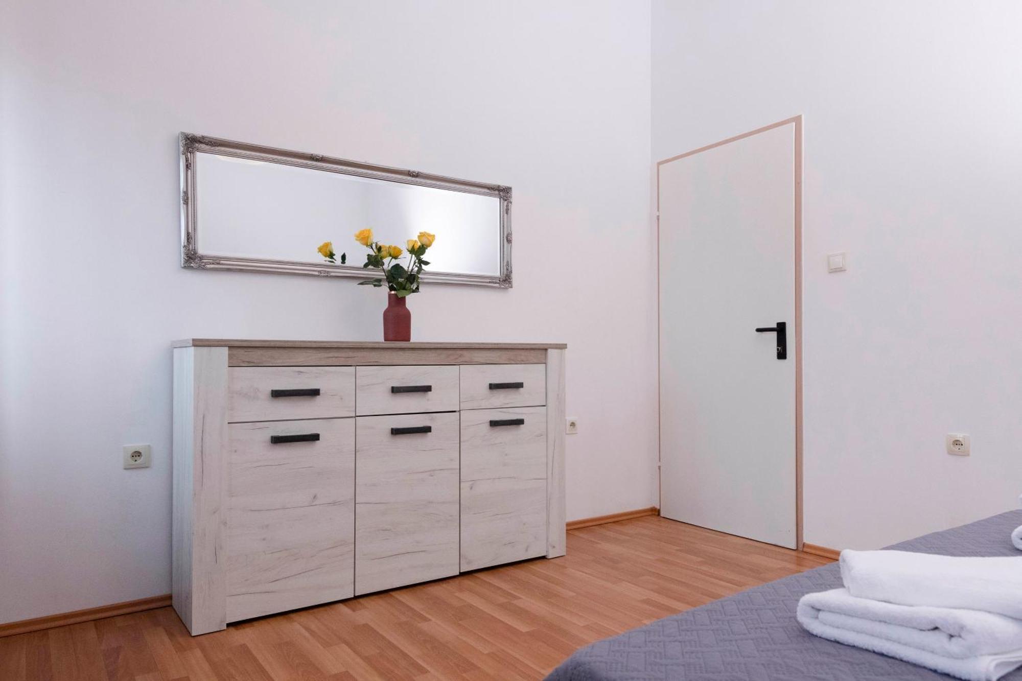 Apartman Ivo Kaštela Exterior foto