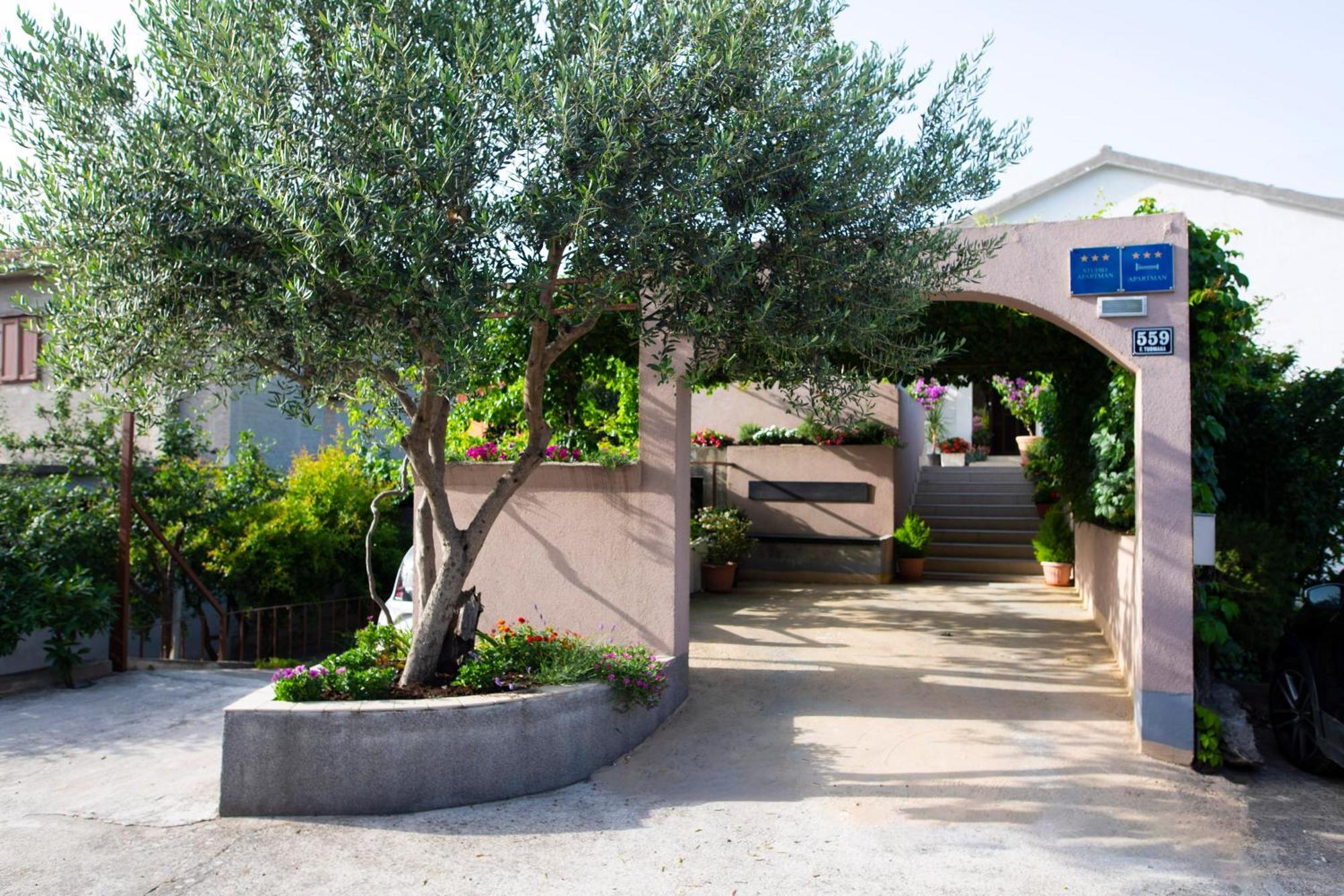 Apartman Ivo Kaštela Exterior foto